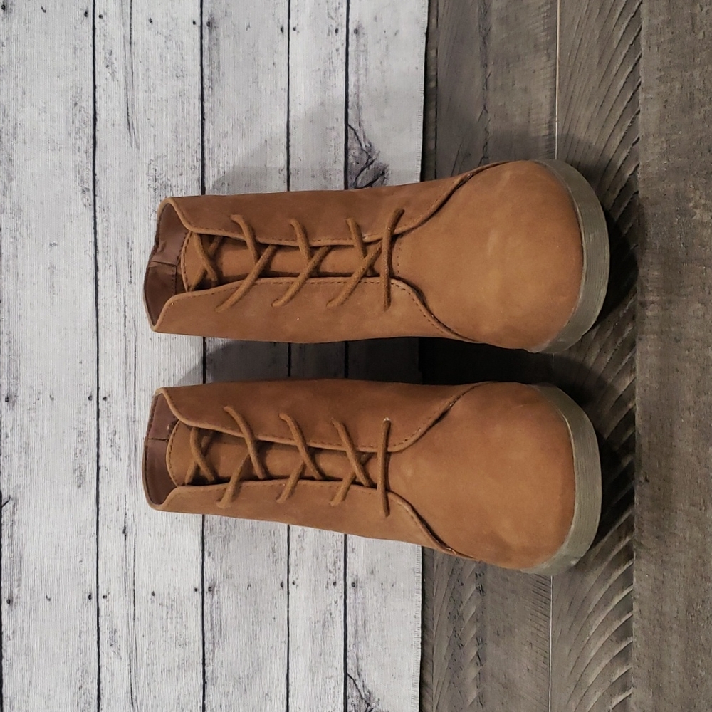 Madden Girl-Domain Lace Up Wedge Ankle Booties Chestnut Size 7.5M